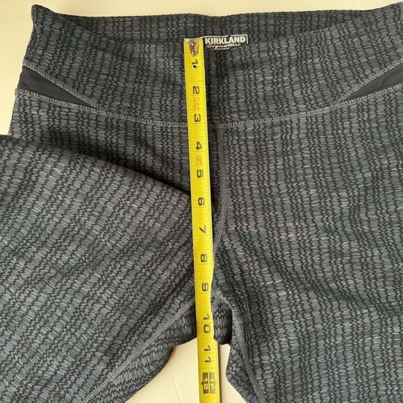 Kirkland Athletic Leggings Size Medium - Picture 7 of 10
